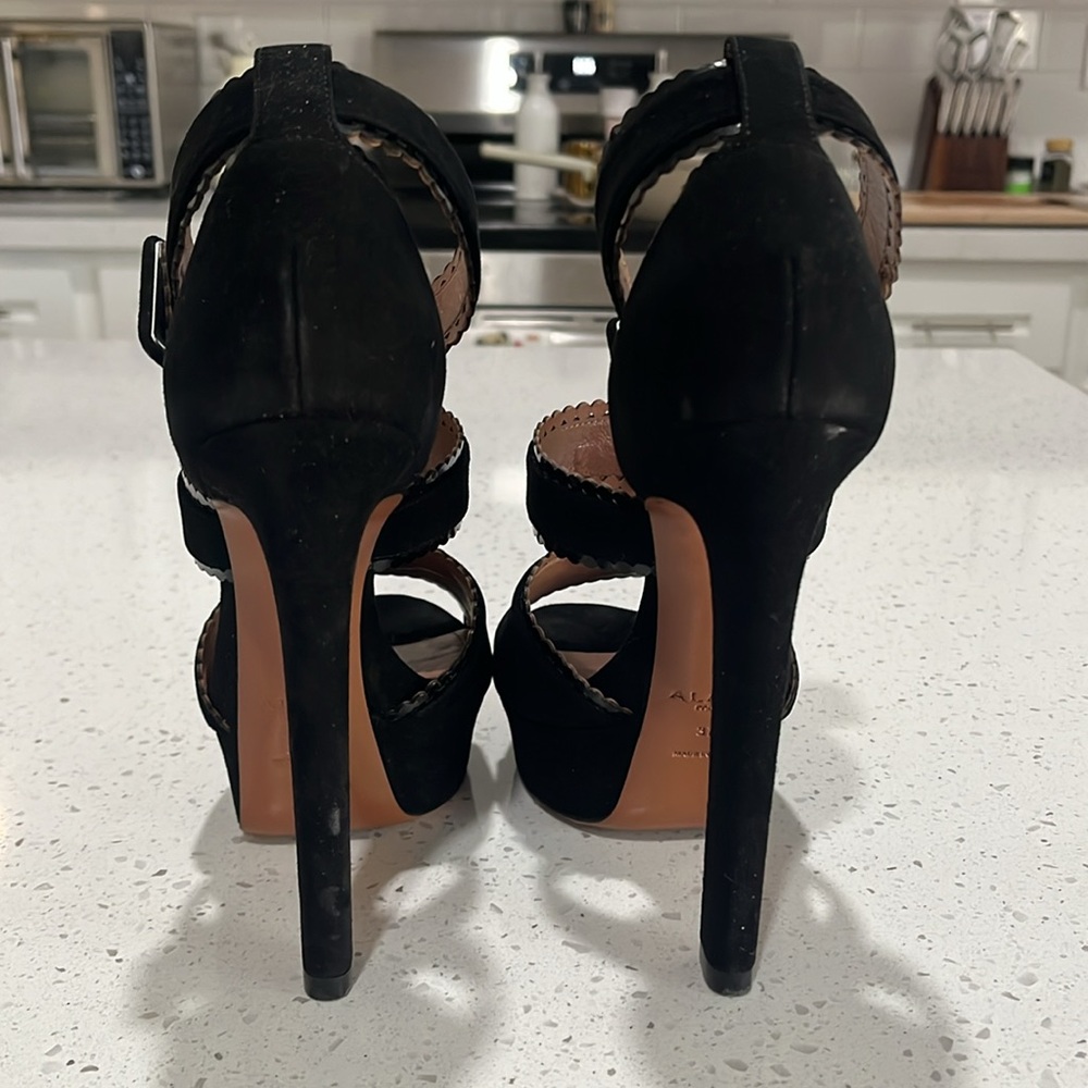 Alaia paris Size 37 women’s black suede strap heels great condition - Picture 13 of 16